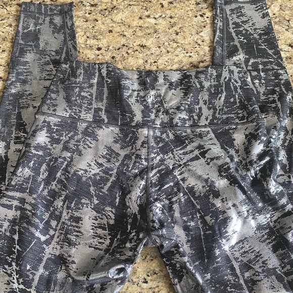 LULULEMON metallic leggings - Picture 3 of 4